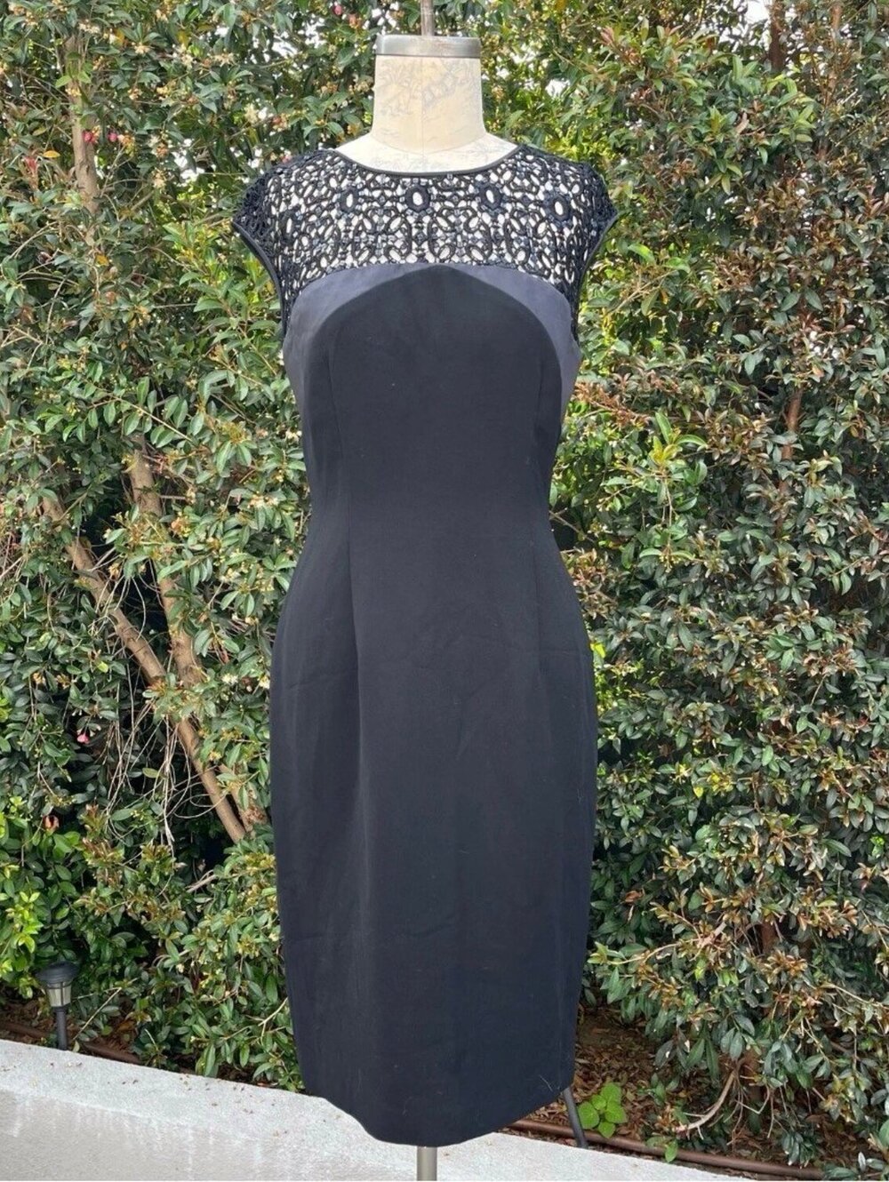 Donna Morgan Black Crochet Lace Cocktail Formal Black Elegant Dress Women’s 6
